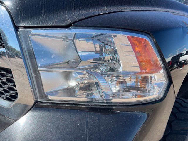 Used 2017 RAM 1500 Classic SLT AWD/4WD image 9