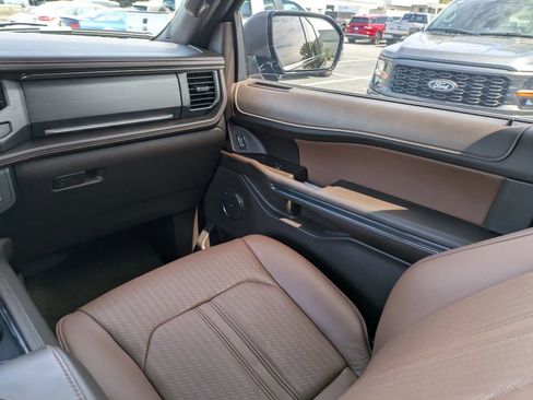 Used 2023 Ford Expedition Max King Ranch RWD image 20