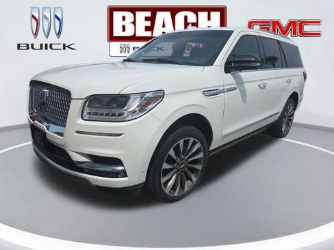 Used 2021 Lincoln Navigator Reserve AWD/4WD image 4