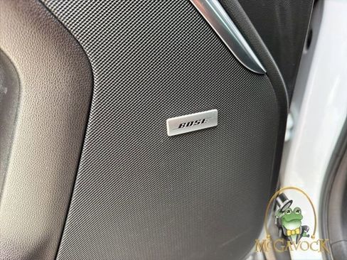 Used 2021 GMC Yukon XL Denali AWD/4WD image 8