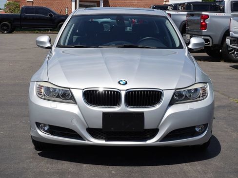 Used 2010 BMW 328i xDrive Wagon AWD/4WD image 5