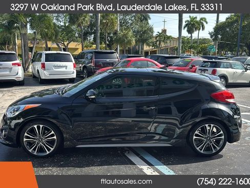 Used 2016 Hyundai Veloster Turbo w/ Option Group 04 FWD image 7