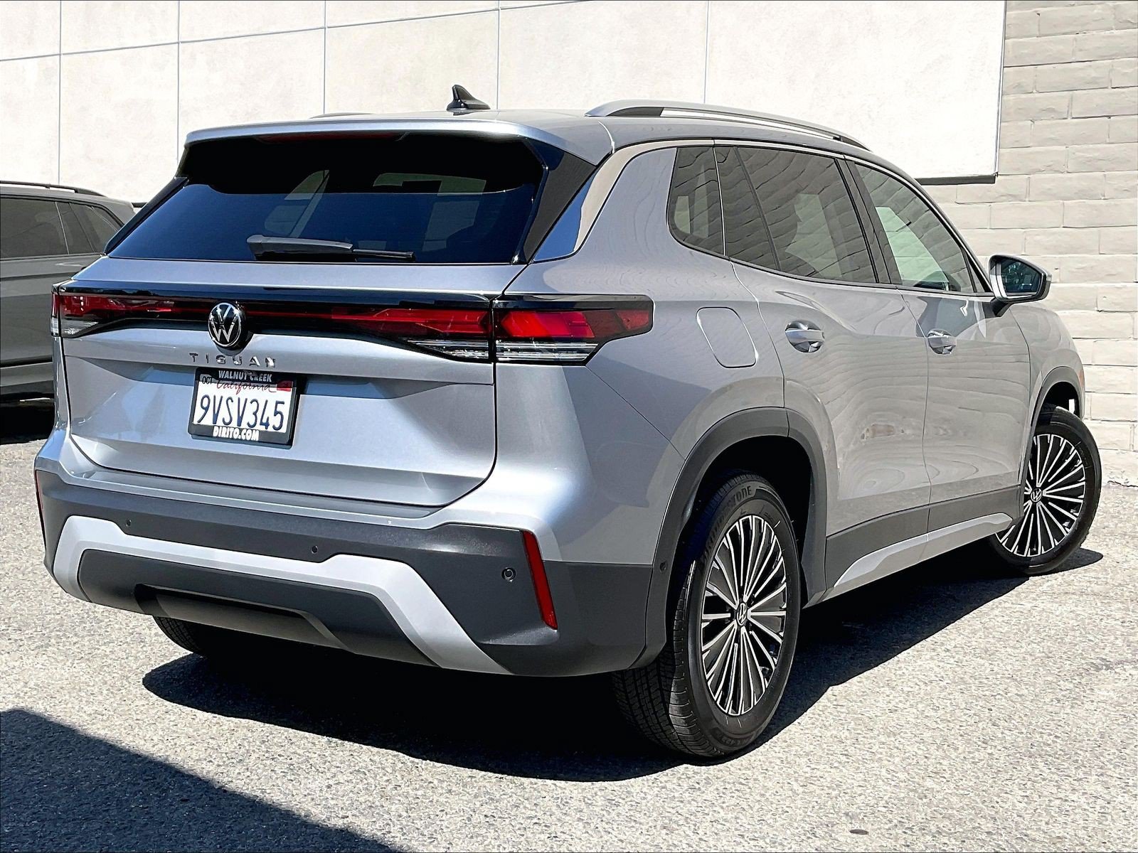 Certified 2025 Volkswagen Tiguan S FWD image 12