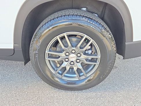 New 2026 GMC Acadia Elevation FWD image 8