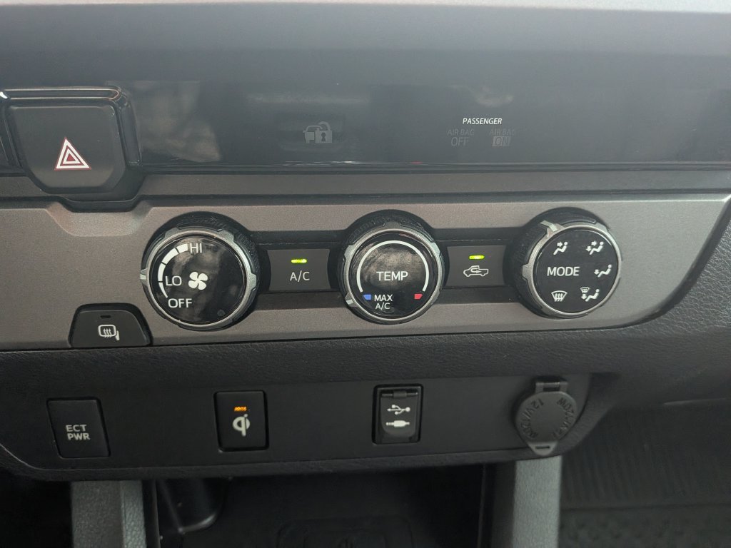 Used 2016 Toyota Tacoma TRD Sport w/ Towing Package RWD image 20
