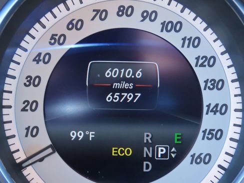 Used 2014 Mercedes-Benz E 350 4MATIC Sedan image 20