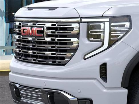 New 2026 GMC Sierra 1500 Denali w/ Denali Reserve Package AWD/4WD image 13