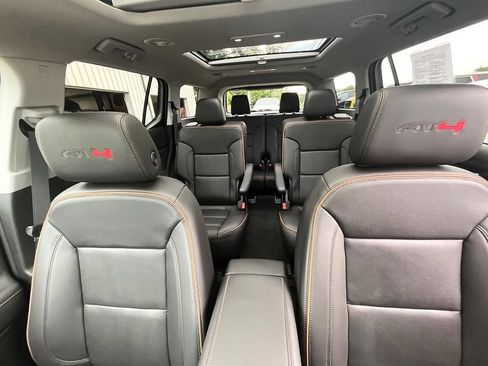 Used 2023 GMC Acadia AT4 w/ Technology Package AWD/4WD image 39