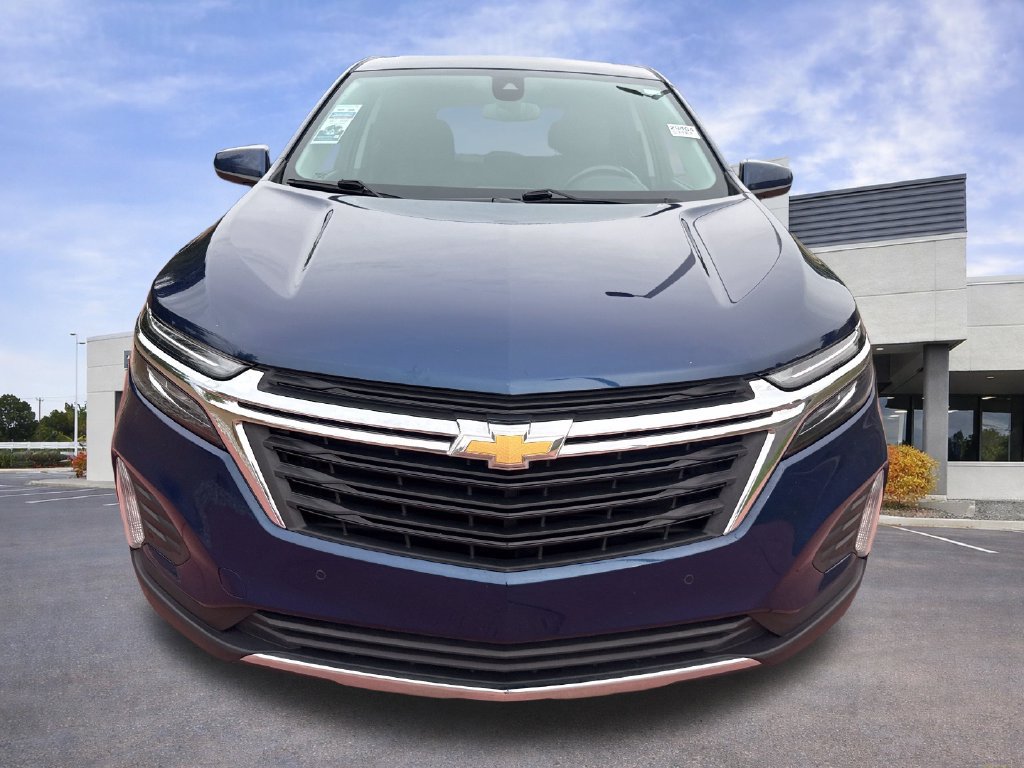 Used 2022 Chevrolet Equinox LT AWD/4WD image 2