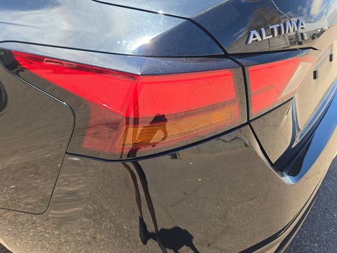 Used 2025 Nissan Altima 2.5 S FWD image 20