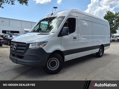 Used 2025 Mercedes-Benz Sprinter 2500 image 1