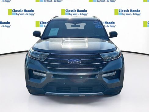 Used 2020 Ford Explorer XLT w/ Equipment Group 202A RWD image 2