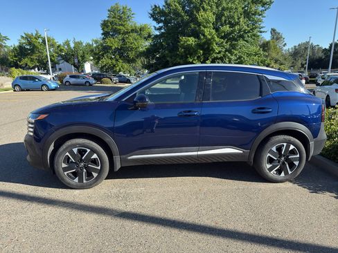 Used 2025 Nissan Kicks SR FWD image 10