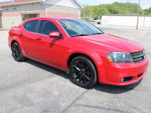 Used 2013 Dodge Avenger SXT w/ Blacktop Pkg FWD image 7