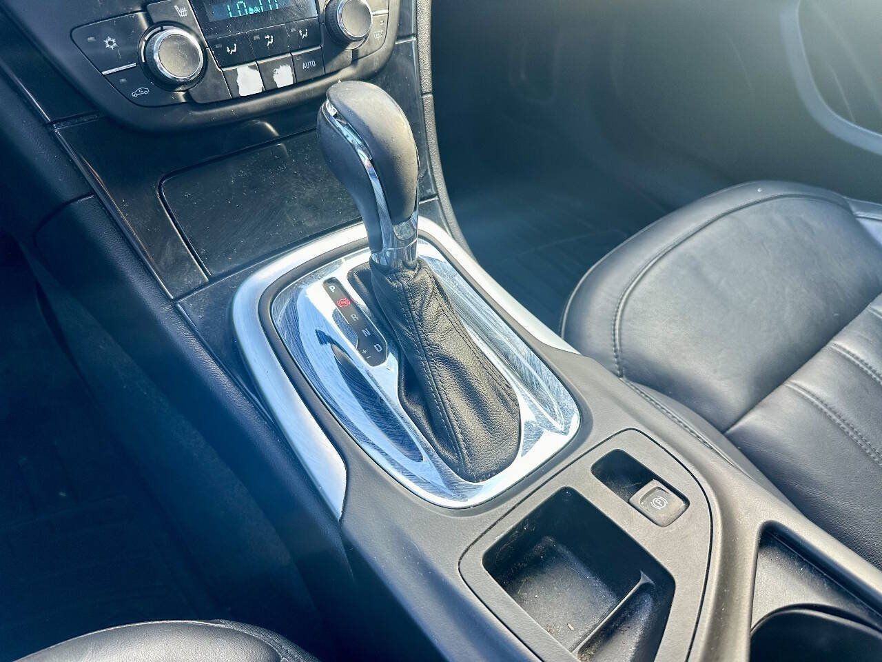 Used 2013 Buick Regal Premium FWD image 25