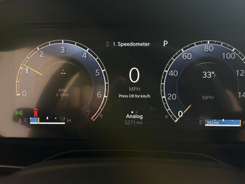 Certified 2025 Jeep Grand Cherokee Limited w/ Black Appearance Package image 18