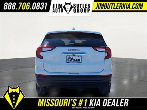 Used 2024 GMC Terrain SLE image 24