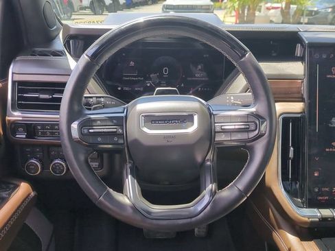 Used 2025 GMC Yukon Denali Ultimate w/ LPO, Floor Liner Package AWD/4WD image 11