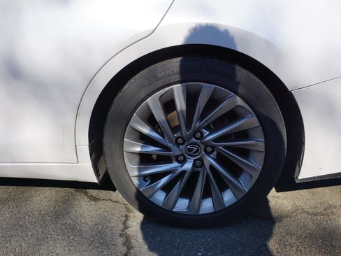 Used 2021 Lexus ES 350 Ultra Luxury w/ Accessory Package image 6