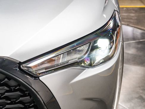 Certified 2025 Toyota Corolla Cross L image 9