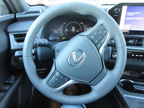 New 2025 Lexus UX 300h 300h Premium image 31