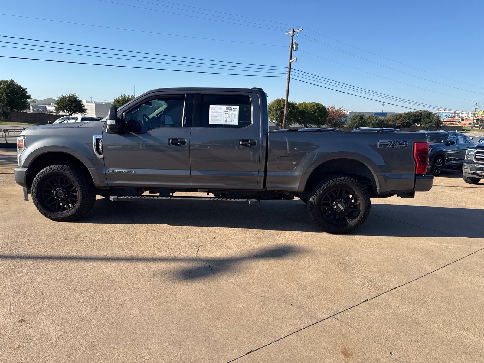 Used 2022 Ford F250 XLT w/ Black Appearance Package AWD/4WD image 4