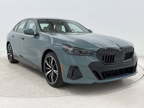New 2026 BMW 530i w/ M Sport Package RWD image 7