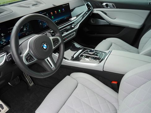 Certified 2025 BMW X5 M60i AWD/4WD image 9