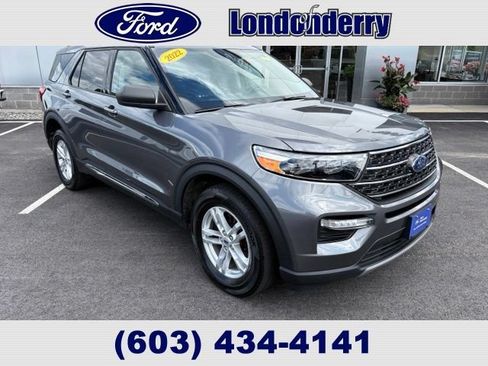 Certified 2022 Ford Explorer XLT w/ Equipment Group 202A AWD/4WD image 1