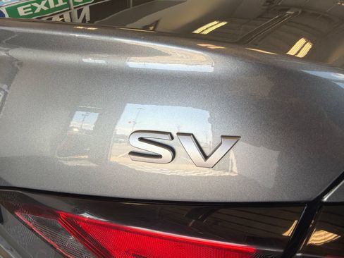 Used 2024 Nissan Altima 2.5 SV FWD image 7