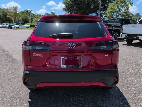 Certified 2026 Toyota Corolla Cross LE FWD image 5