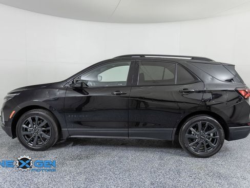 Used 2023 Chevrolet Equinox RS FWD image 4