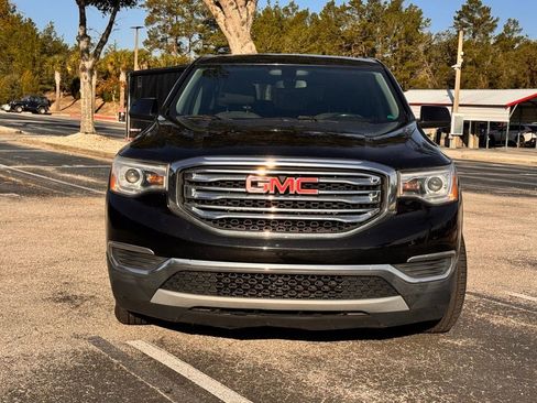 Used 2017 GMC Acadia SLE image 2