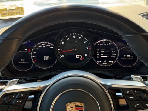 Used 2023 Porsche Cayenne image 29
