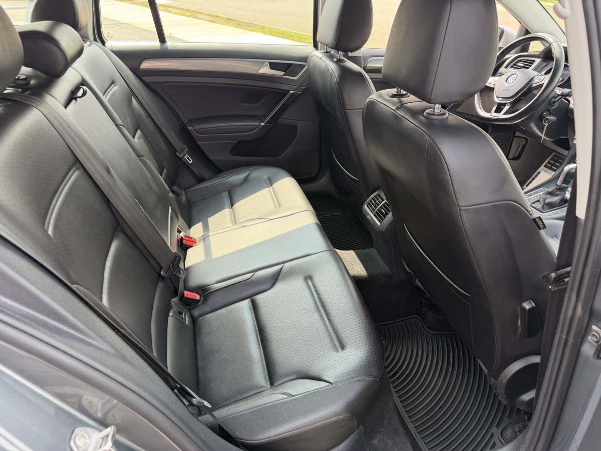 Used 2019 Volkswagen Golf Alltrack SEL AWD/4WD image 16