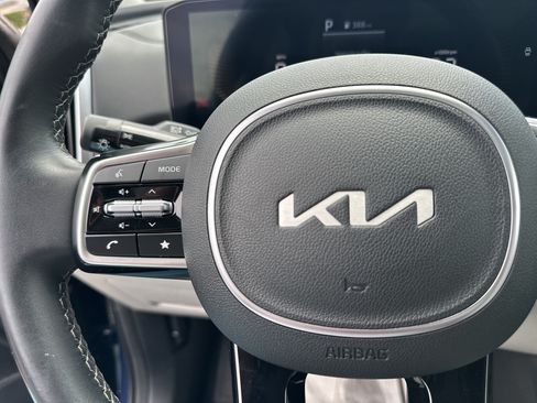 Used 2025 Kia Sorento S w/ Panoramic Sunroof Package FWD image 25