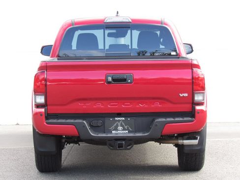 Certified 2019 Toyota Tacoma TRD Sport w/ Technology Package AWD/4WD image 7