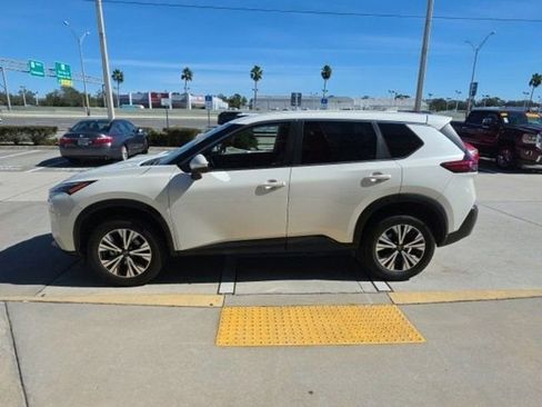 Used 2023 Nissan Rogue SV image 8
