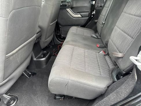 Used 2012 Jeep Wrangler Unlimited Sport AWD/4WD image 11