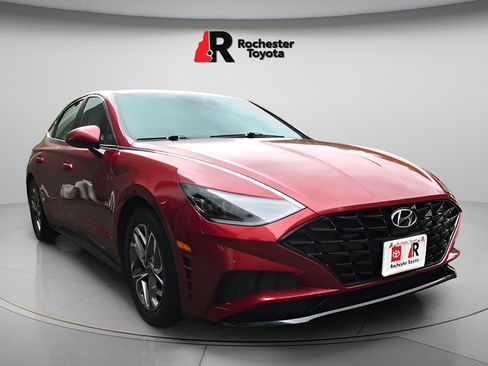 Used 2023 Hyundai Sonata SEL w/ Preferred Accessory Package FWD image 2