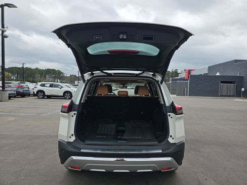 Used 2023 Nissan Rogue Platinum w/ Platinum Premium Package image 13