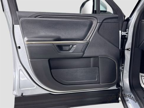 Used 2026 Rivian R1S Adventure image 23