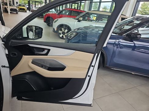 Used 2023 Acura MDX SH-AWD image 20