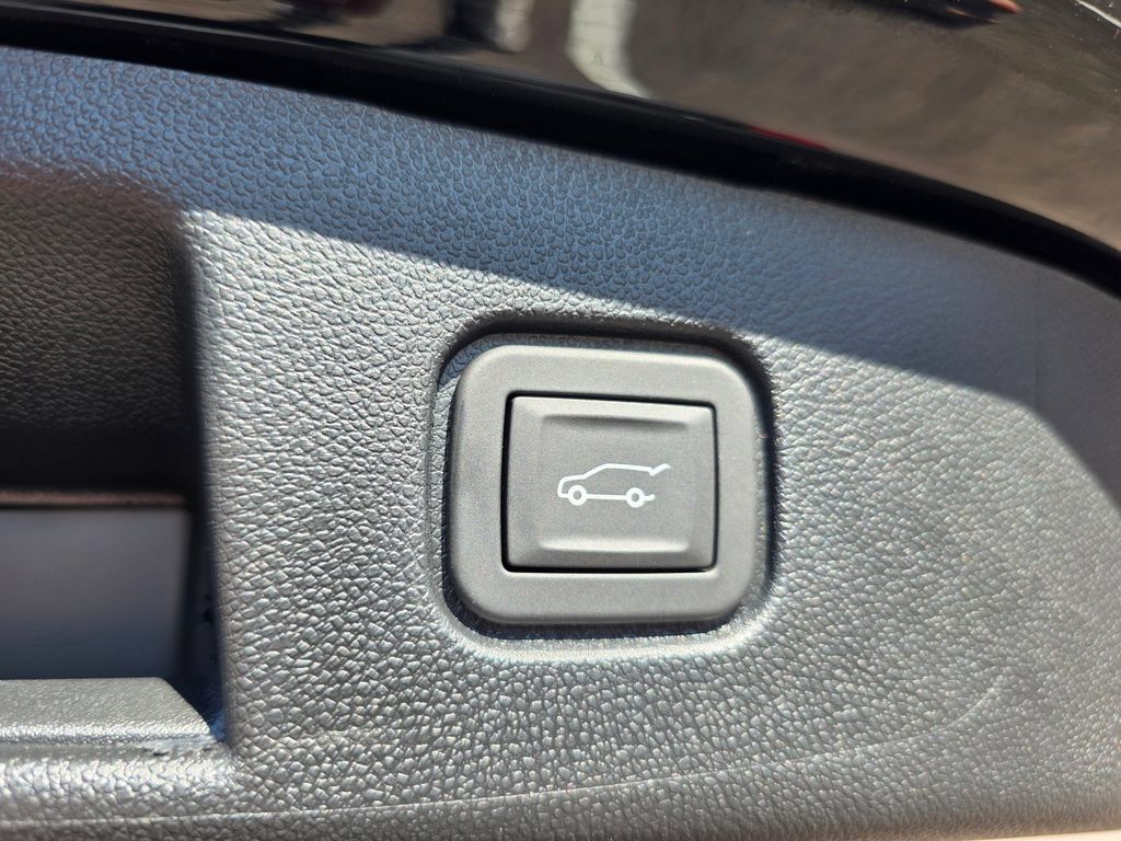 New 2025 Chevrolet Blazer EV LT AWD/4WD image 25