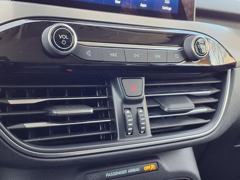 Used 2021 Ford Escape Titanium w/ Class II Trailer Tow Package image 13