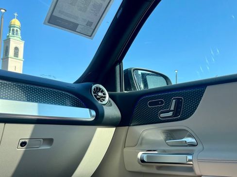 Certified 2025 Mercedes-Benz GLB 250 4MATIC image 20