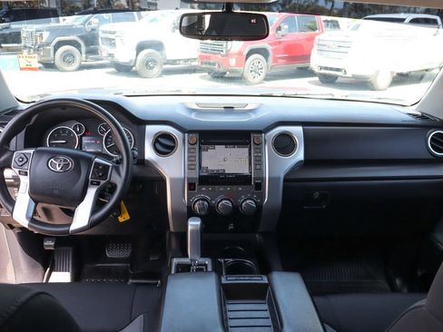 Used 2016 Toyota Tundra SR5 w/ SR5 Upgrade Package RWD image 28