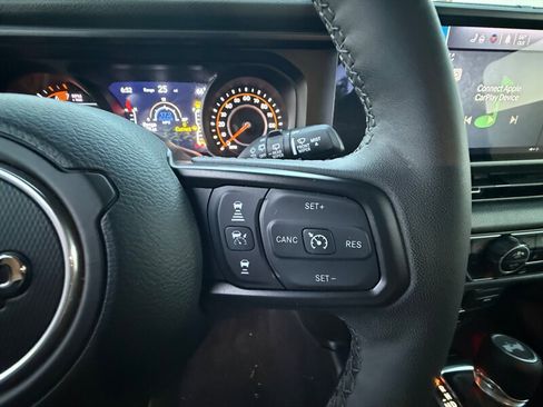 Used 2025 Jeep Wrangler Unlimited Sport AWD/4WD image 24