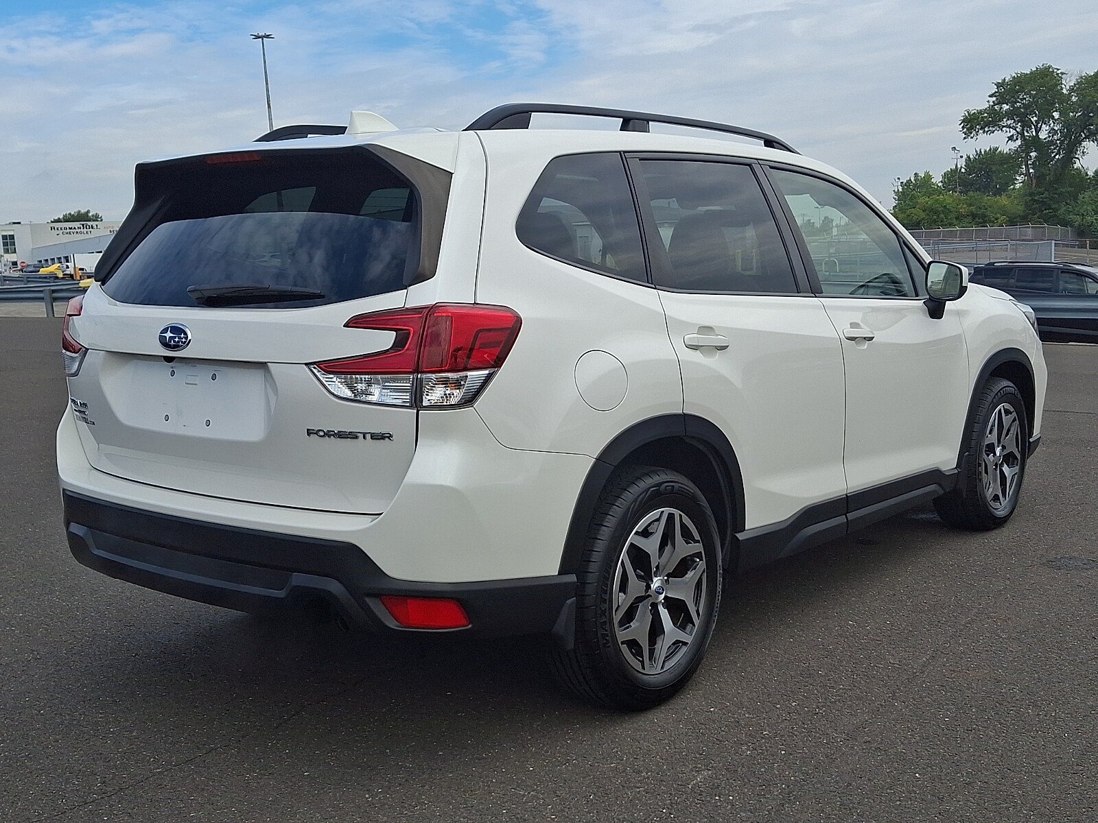 Used 2021 Subaru Forester Premium AWD/4WD image 6