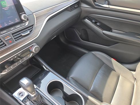 Used 2020 Nissan Altima 2.5 SL image 29